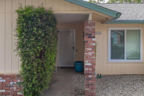 2216 Ridgeway Dr, Ceres, CA 95307 photo 4