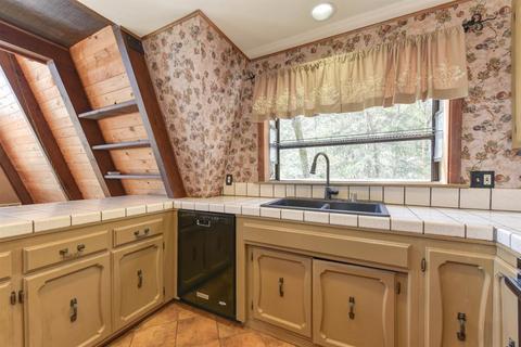 301 Sunnyside Dr, Colfax, CA 95713 photo 4