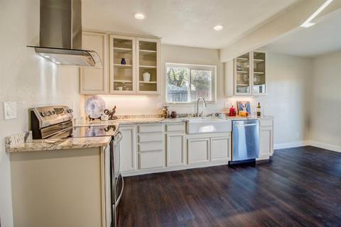5511 Millburn St, Carmichael, CA 95608 photo 2