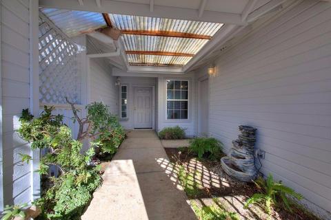 685 Buckinghorse Ct, Tracy, CA 95376 photo 2