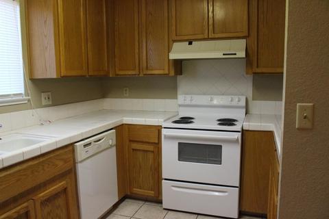 1407 Lindstrom Ave, Modesto, CA 95351 photo 9