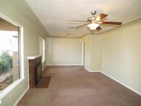 800 Edison St, Modesto, CA 95350 photo 4