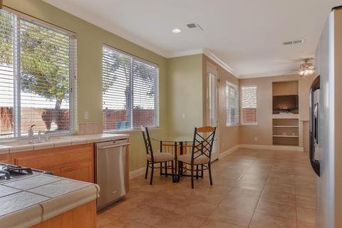 463 Montclair Ln, Tracy, CA 95376 photo 9
