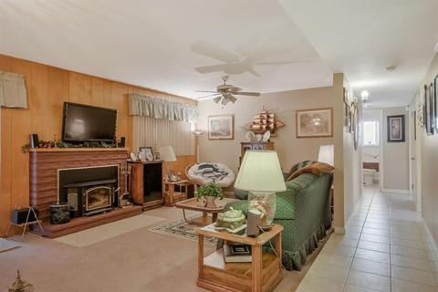 3301 Colonial Dr, Modesto, CA 95350 photo 5