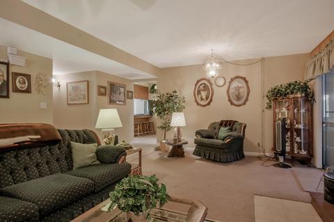 3301 Colonial Dr, Modesto, CA 95350 photo 7