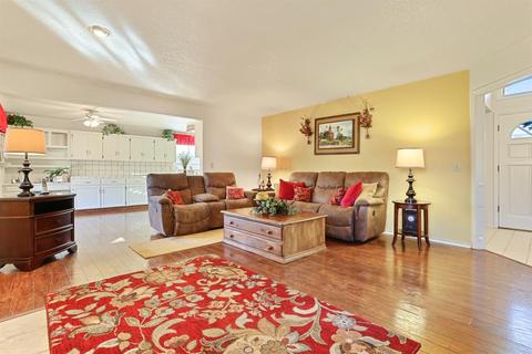 3220 Lakeshore Ct, Modesto, CA 95355 photo 13