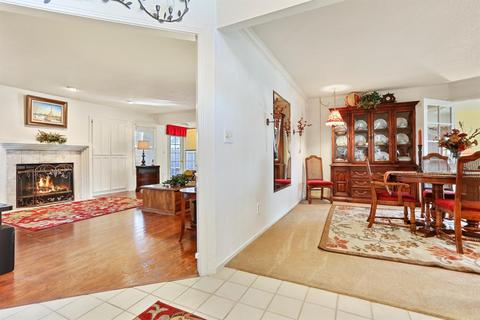 3220 Lakeshore Ct, Modesto, CA 95355 photo 5