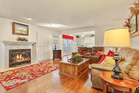3220 Lakeshore Ct, Modesto, CA 95355 photo 14