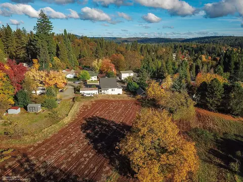 Undisclosed, Grass Valley, CA 95945 photo 7