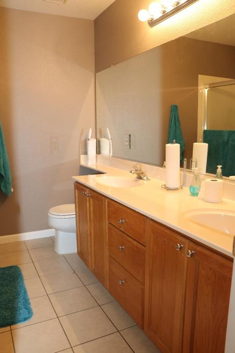 2178 Meadowbrook Dr, Lodi, CA 95242 photo 24