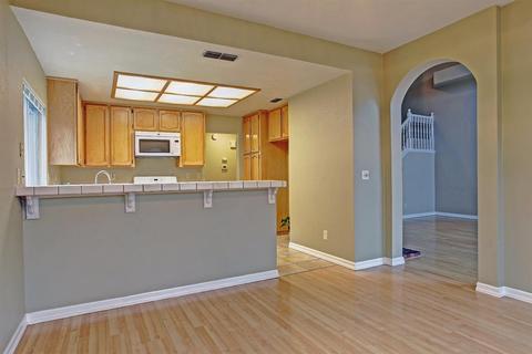 111 Grantham Ct, Folsom, CA 95630 photo 12