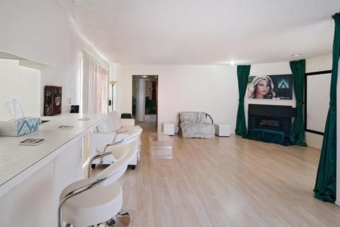 6107 Templeton Dr, Carmichael, CA 95608 photo 3