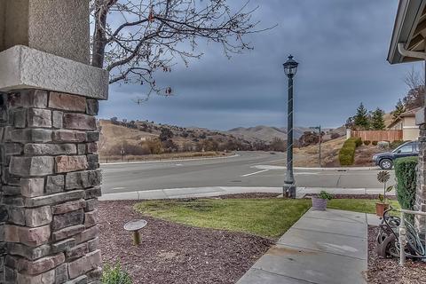 8978 Sand Trap Ct, Patterson, CA 95363 photo 2