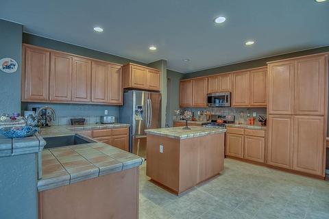 8978 Sand Trap Ct, Patterson, CA 95363 photo 9