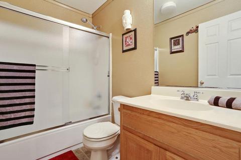 940 Onyx Ave, Lathrop, CA 95330 photo 14
