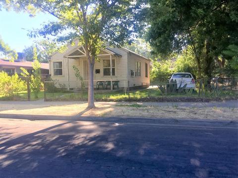 513 Center St, Modesto, CA 95351 photo 4