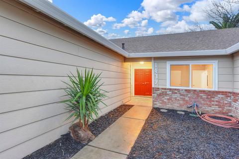 1439 Timber Ln, Manteca, CA 95336 photo 3