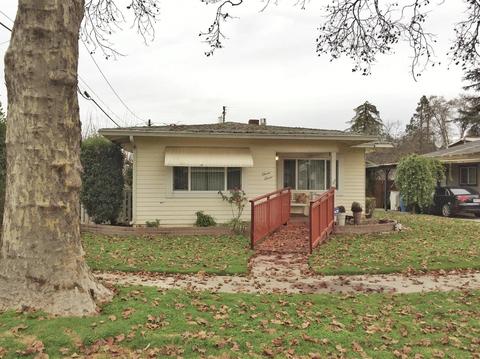 1111 Myrtle St, Turlock, CA 95380 photo 1
