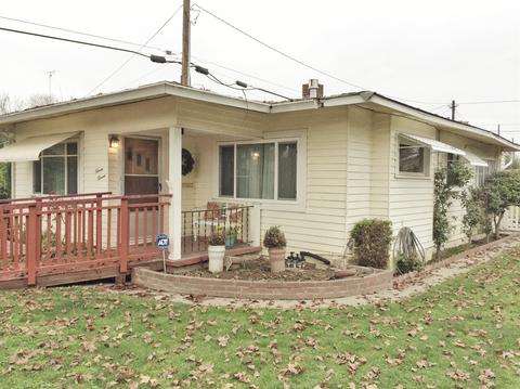 1111 Myrtle St, Turlock, CA 95380 photo 3