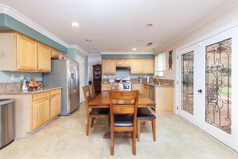 2028 Spring Ln, Modesto, CA 95356 photo 11
