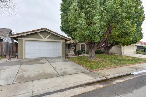 249 Oberlin Dr, Galt, CA 95632 photo 2