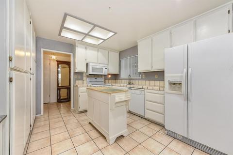 249 Oberlin Dr, Galt, CA 95632 photo 8