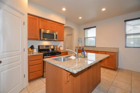 365 Victorian Trl, Lathrop, CA 95330 photo 6