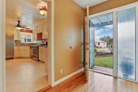 708 Howard St, Lodi, CA 95242 photo 2