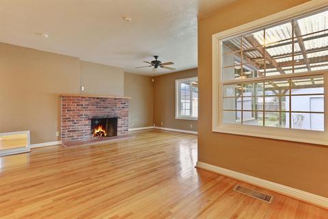 708 Howard St, Lodi, CA 95242 photo 8