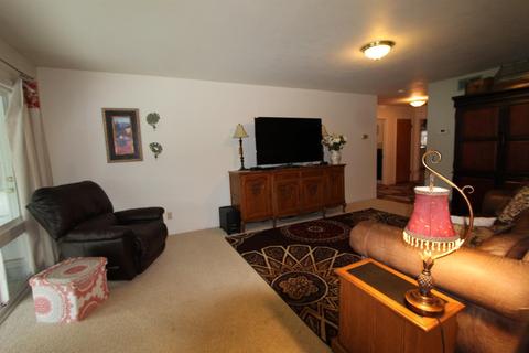 1006 Mount Vernon Dr, Modesto, CA 95350 photo 9