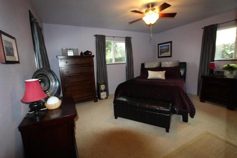 1006 Mount Vernon Dr, Modesto, CA 95350 photo 16