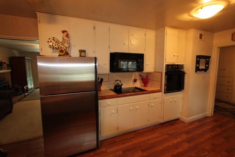 1006 Mount Vernon Dr, Modesto, CA 95350 photo 6