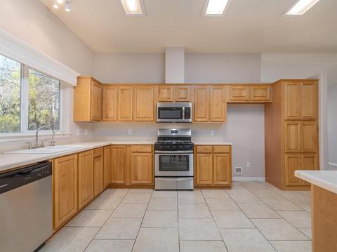17512 Brewer Rd, Grass Valley, CA 95949 photo 10
