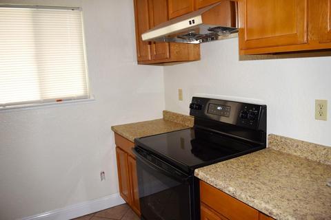 924 Wilma Dr, Modesto, CA 95351 photo 4