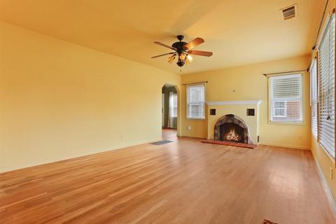 904 N Loma Dr, Lodi, CA 95242 photo 4