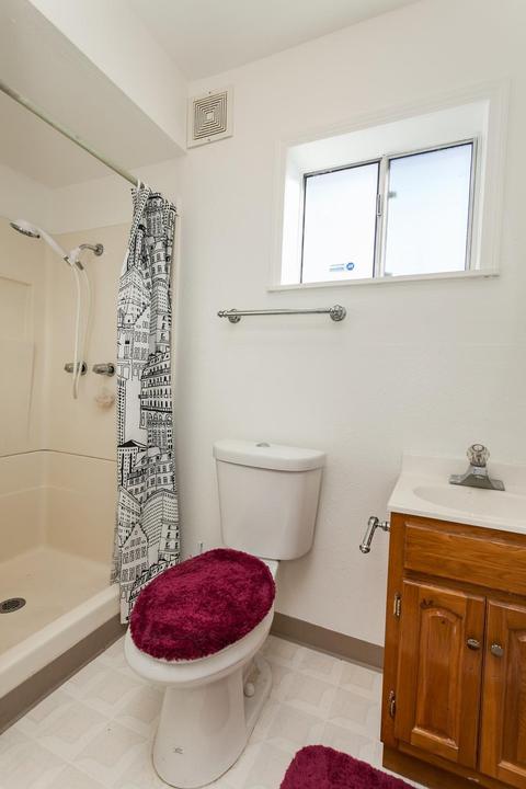 1005 Marseille Ln, Modesto, CA 95351 photo 9
