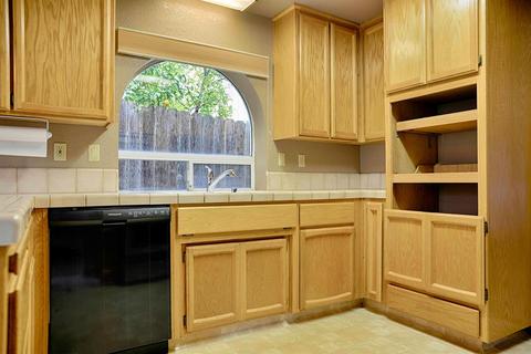 8262 Silk Tree Way, Antelope, CA 95843 photo 9