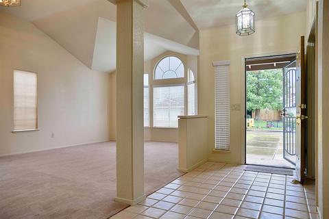 8262 Silk Tree Way, Antelope, CA 95843 photo 6