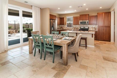 1258 Blue Flax Dr, Patterson, CA 95363 photo 7