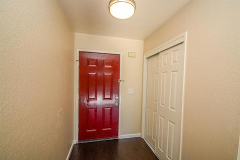 455 Cherry Ln #E, Manteca, CA 95337 photo 2