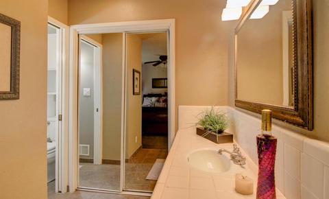 600 Leveland Ln, Modesto, CA 95350 photo 9
