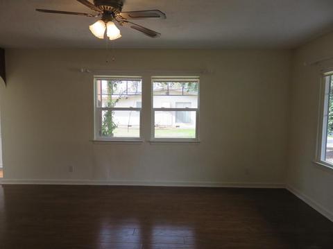 130 E Fairmont Ave, Modesto, CA 95354 photo 3