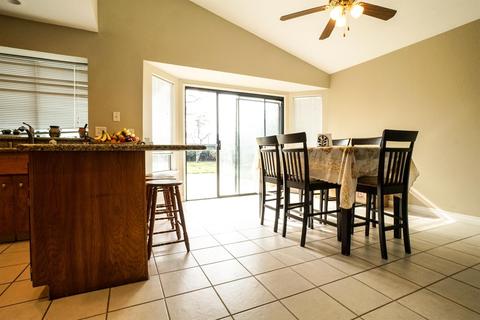 192 Saddle Ct, Galt, CA 95632 photo 4