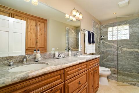 150 Perry Ct, Folsom, CA 95630 photo 24
