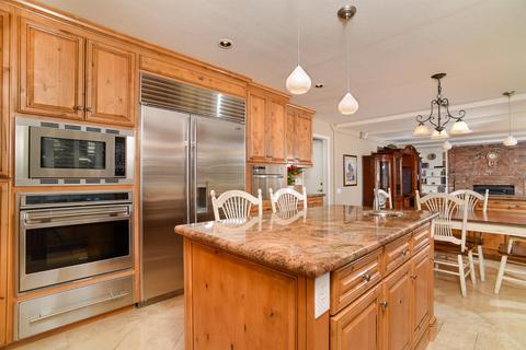 150 Perry Ct, Folsom, CA 95630 photo 12