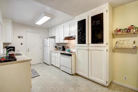 3010 Albany Ave, Davis, CA 95618 photo 9