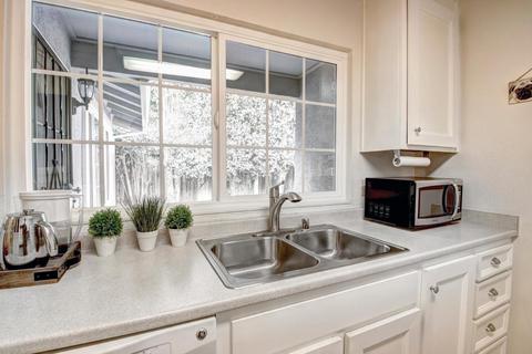 3010 Albany Ave, Davis, CA 95618 photo 13