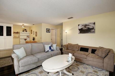 3010 Albany Ave, Davis, CA 95618 photo 7
