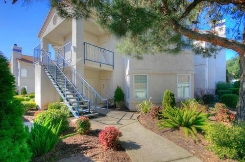 3010 Beachcomber Dr, Rocklin, CA 95677 photo 2