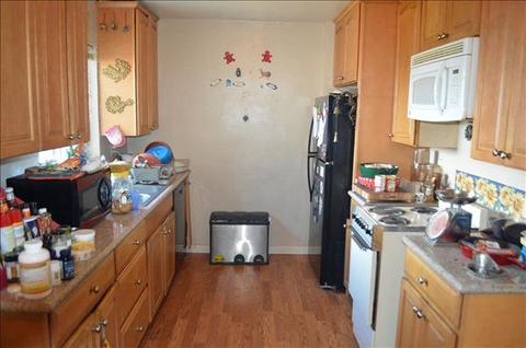 877 8th St, Turlock, CA 95380 photo 4